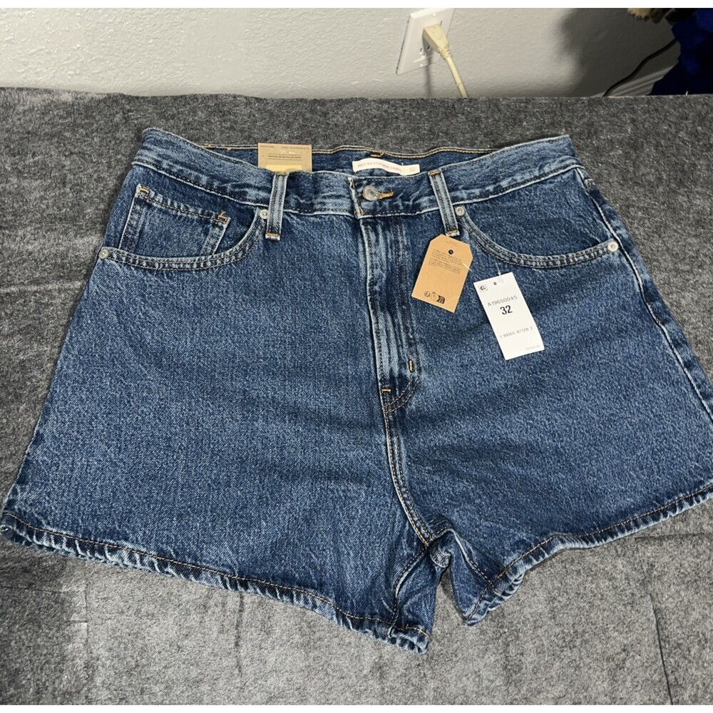 Levi's Women's High-Rise Baggy Shorts Woman Size 32 NWT  Premium